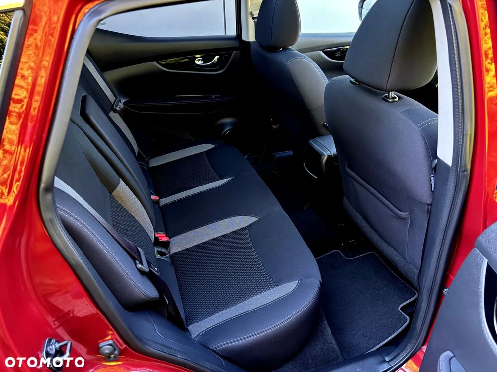 Nissan Qashqai 1.5 dCi N-Connecta - 18