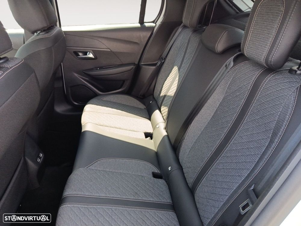 Peugeot 208 1.2 Hybrid Allure e-DCS6 - 13
