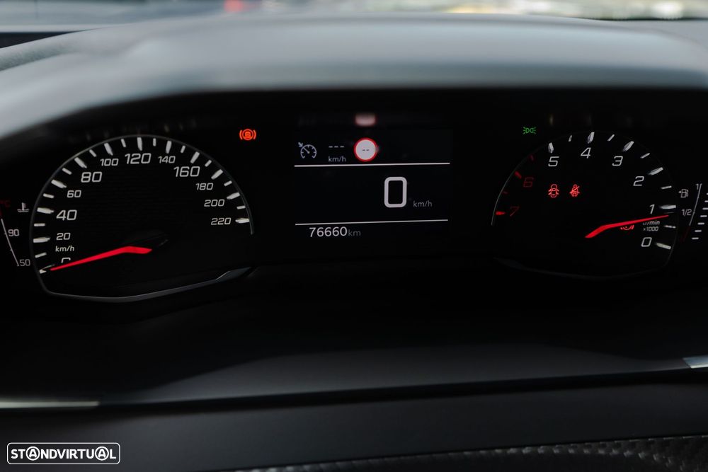 Peugeot 2008 1.2 PureTech Active - 13