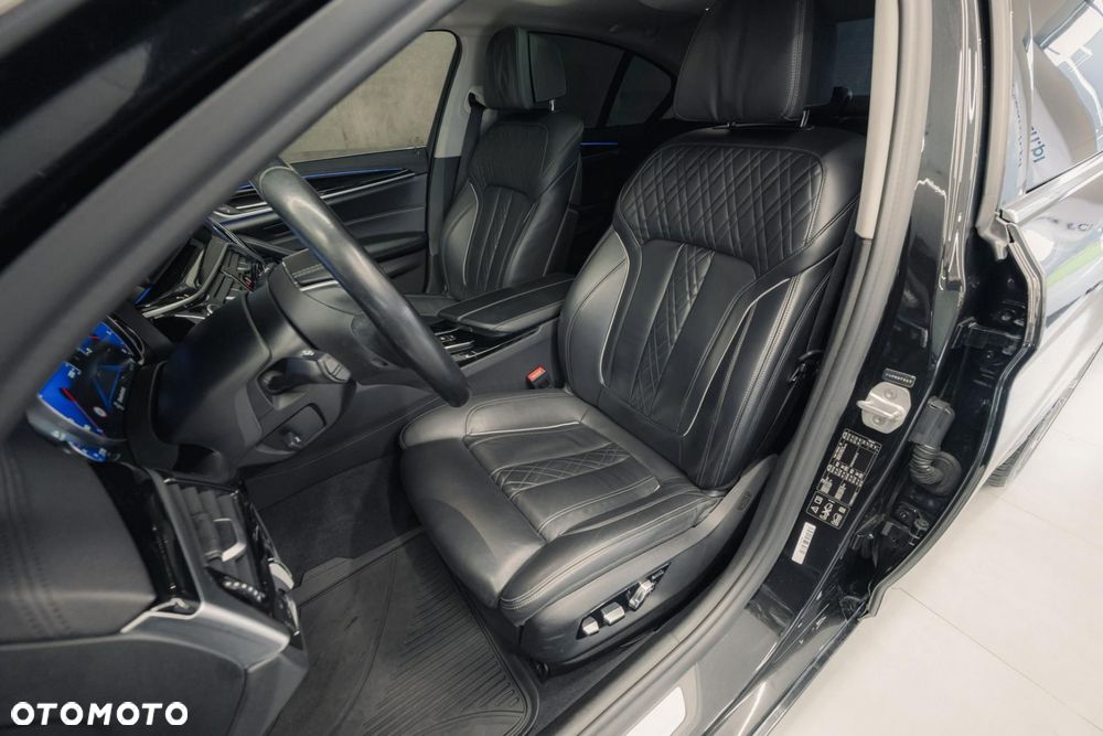 BMW Seria 5 520d xDrive Luxury Line - 13