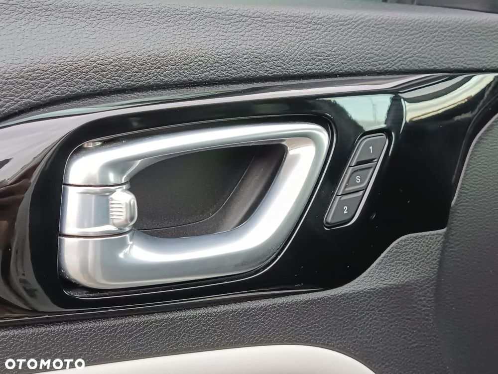 Jeep Compass - 24