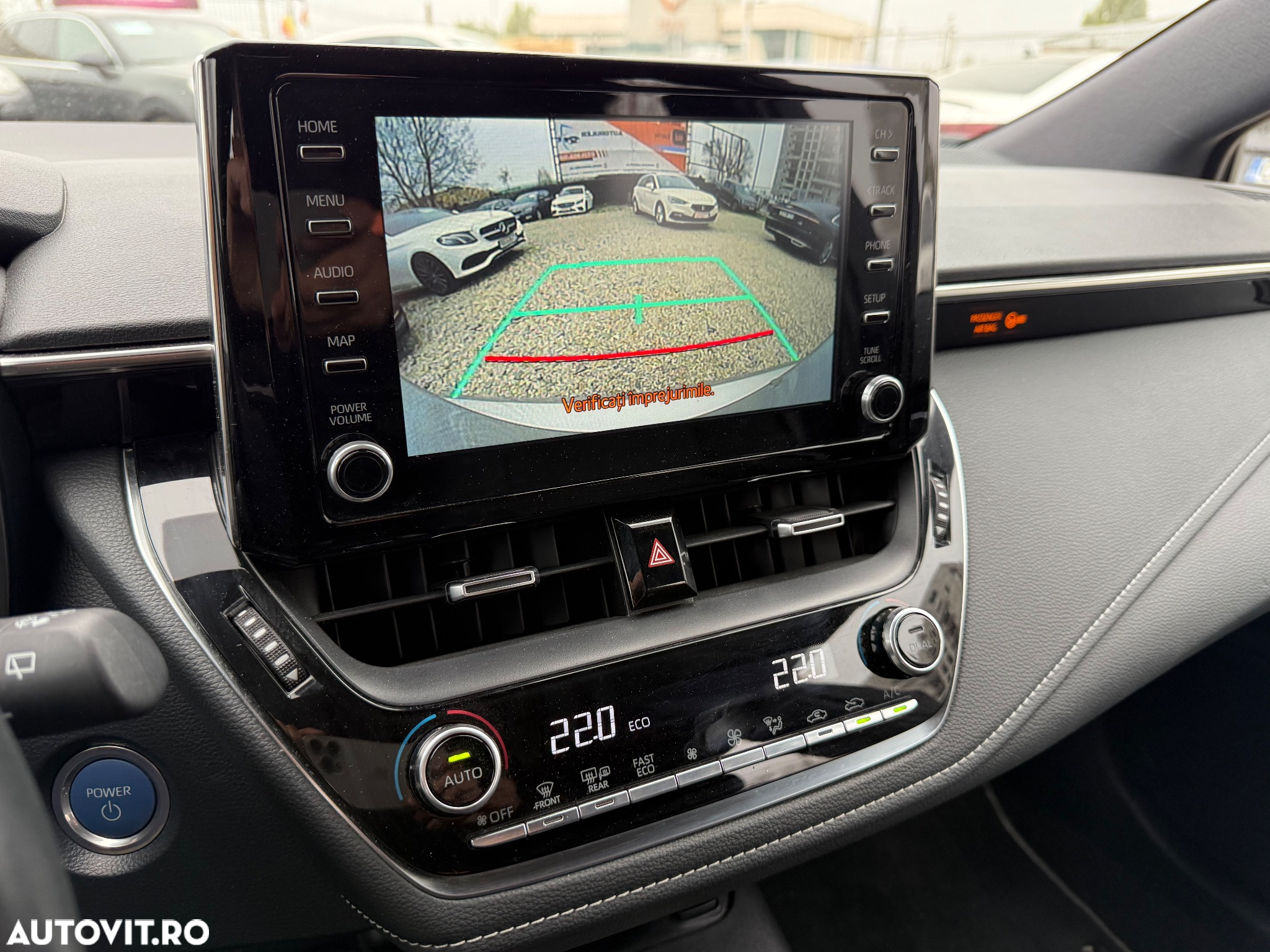 Toyota Corolla 2.0 Hybrid Lounge - 38