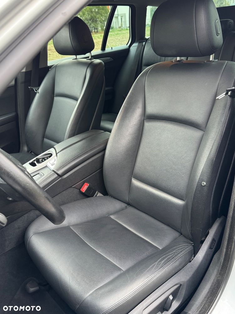 BMW Seria 5 518d - 16