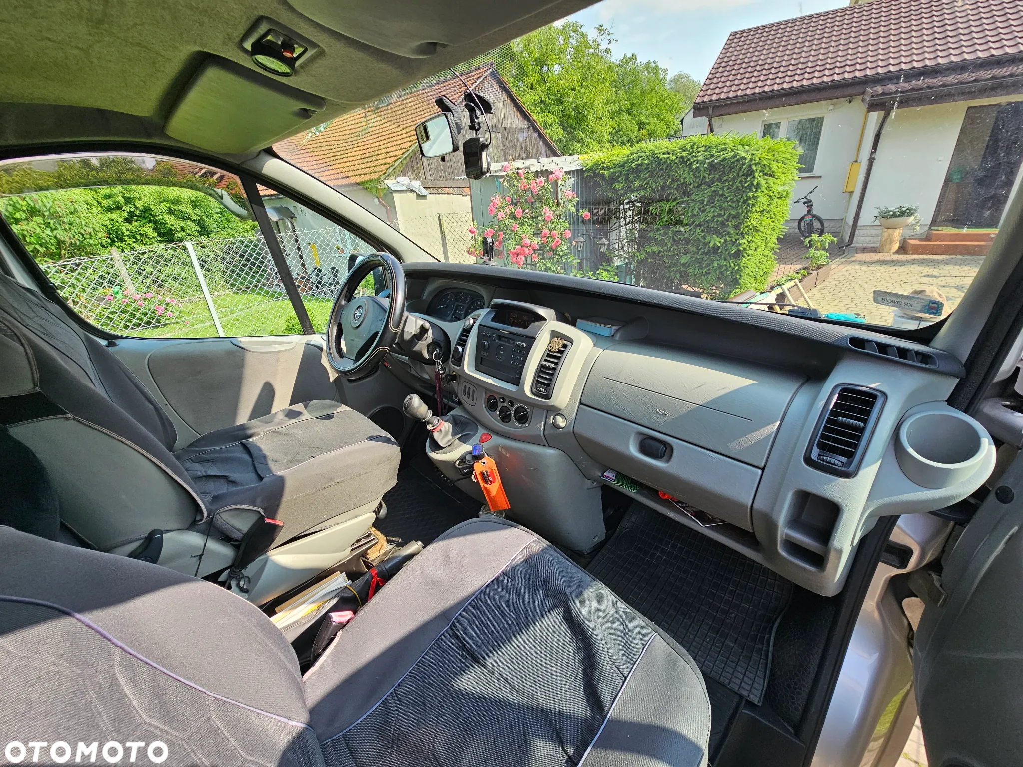 Opel Vivaro - 11