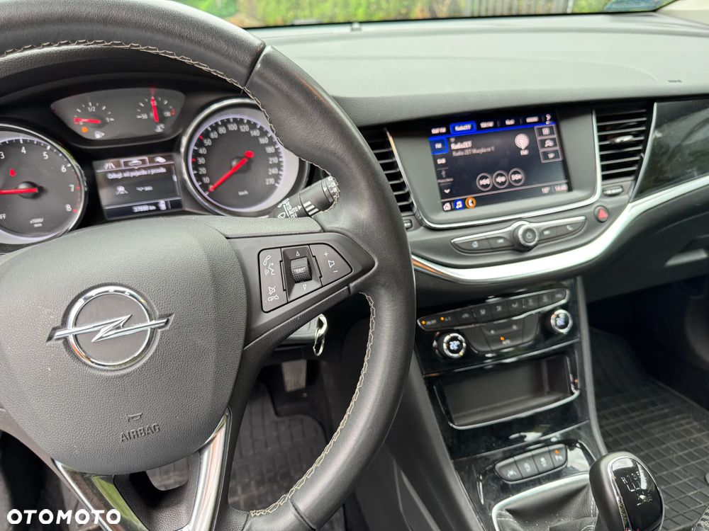 Opel Astra 1.2 T Elegance S&S - 9