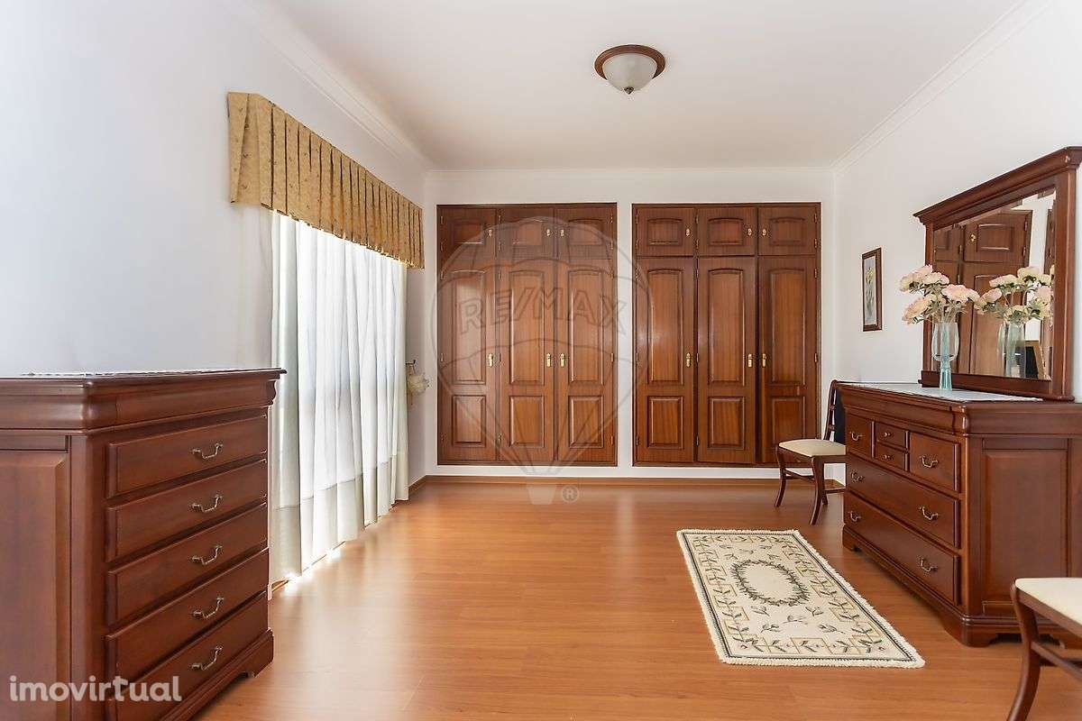 Moradia T4 para venda - Grande imagem: 2/50