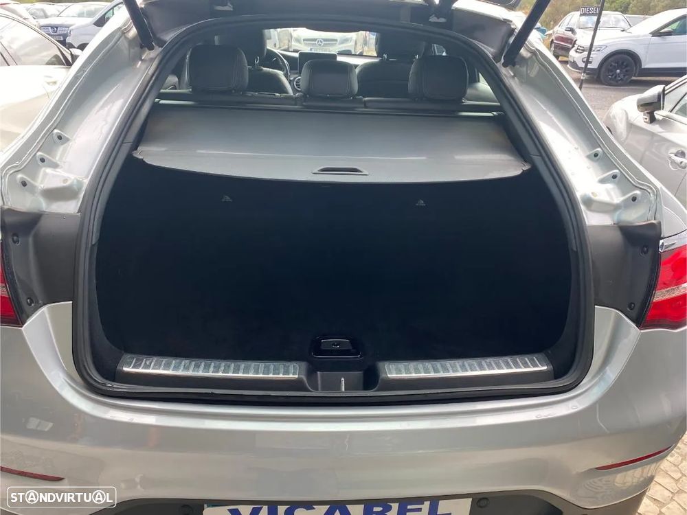 Mercedes-Benz GLC 250 d Coupe 4Matic 9G-TRONIC AMG Line - 21