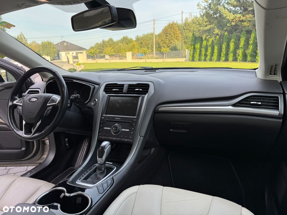 Ford Mondeo 2.0 TDCi Titanium PowerShift - 28