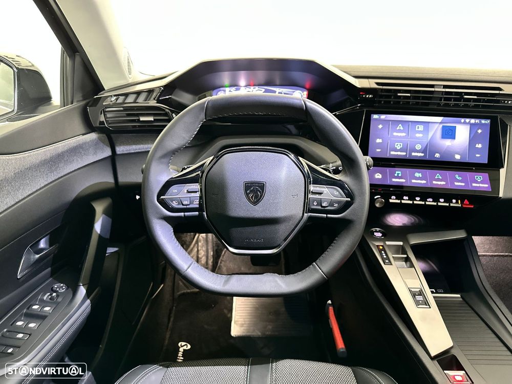 Peugeot 408 1.2 Hybrid Allure e-DCS6 - 18