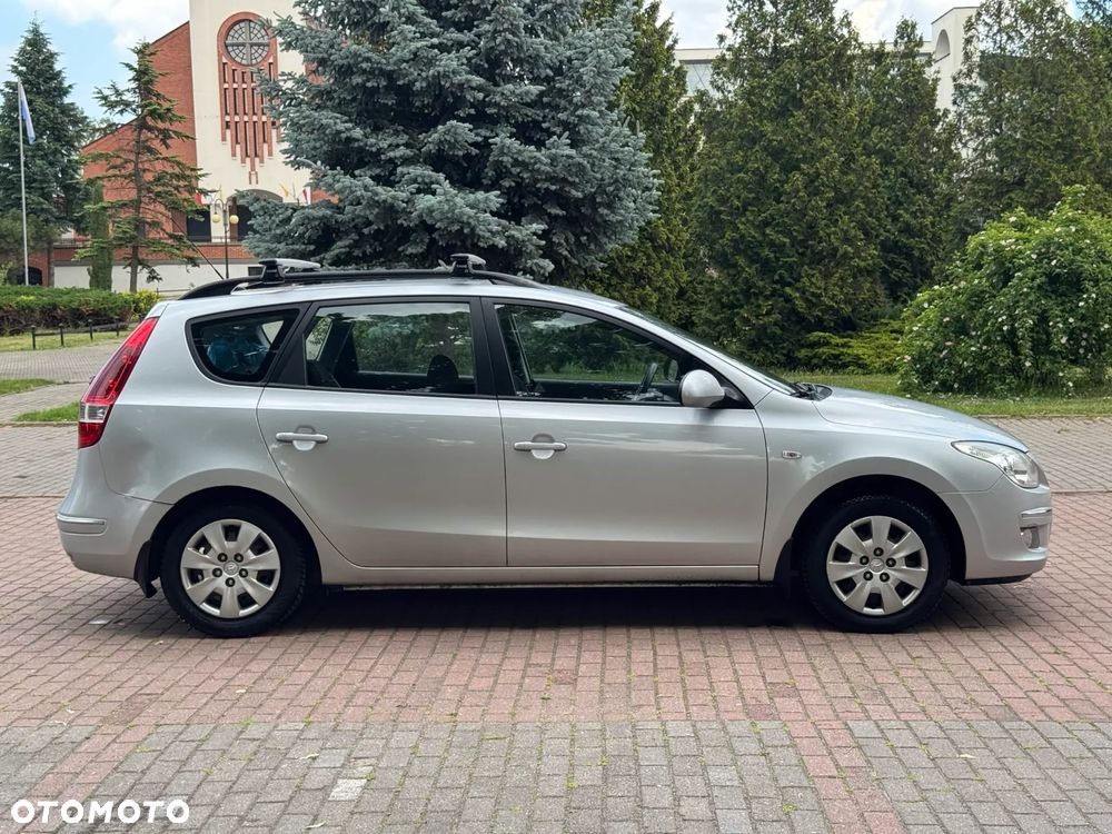 Hyundai i30 1.6 Comfort - 16