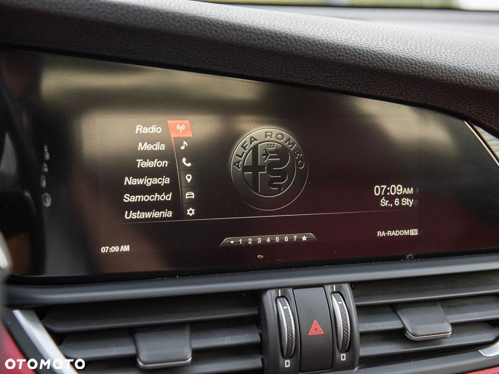 Alfa Romeo Giulia - 31