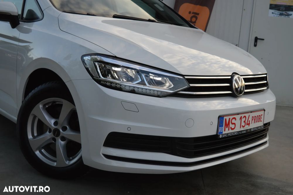 Volkswagen Touran 2.0 TDI SCR Highline - 23