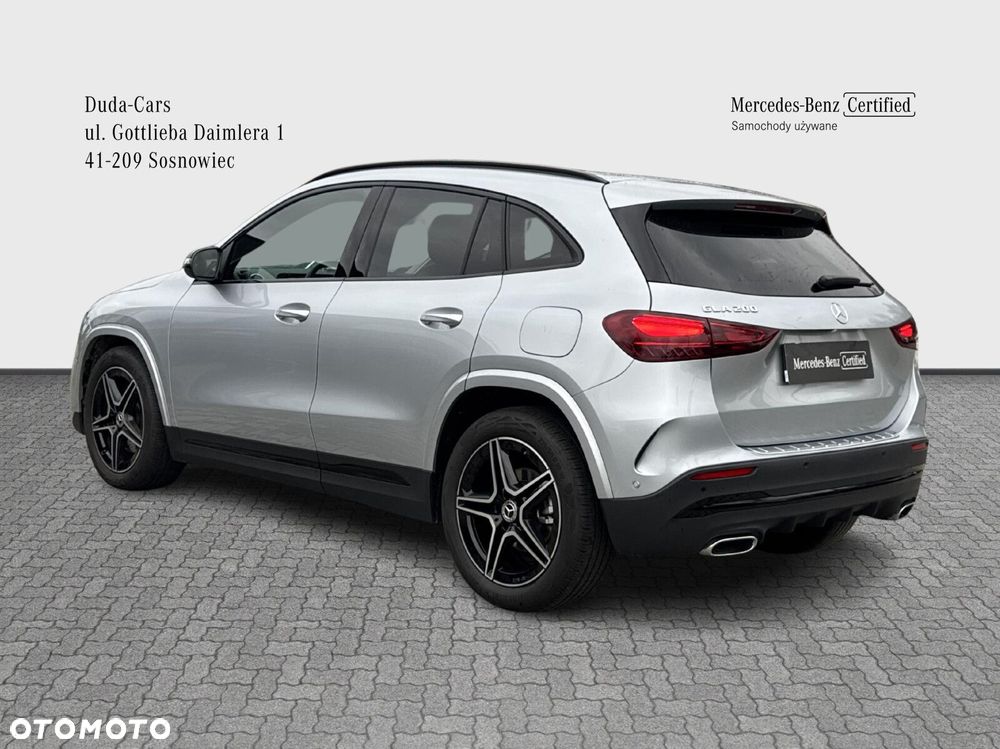 Mercedes-Benz GLA 200 AMG Line - 3