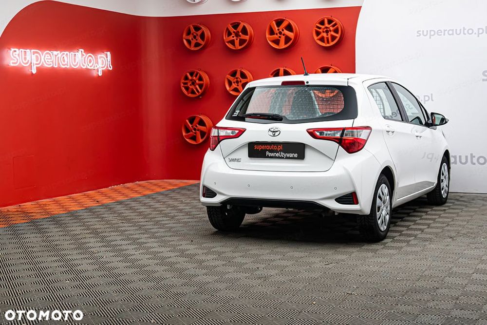 Toyota Yaris Active 1.5 111KM - 8
