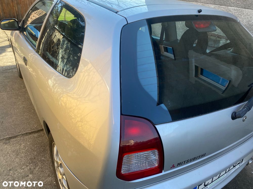 Mitsubishi Colt 1.3 - 3