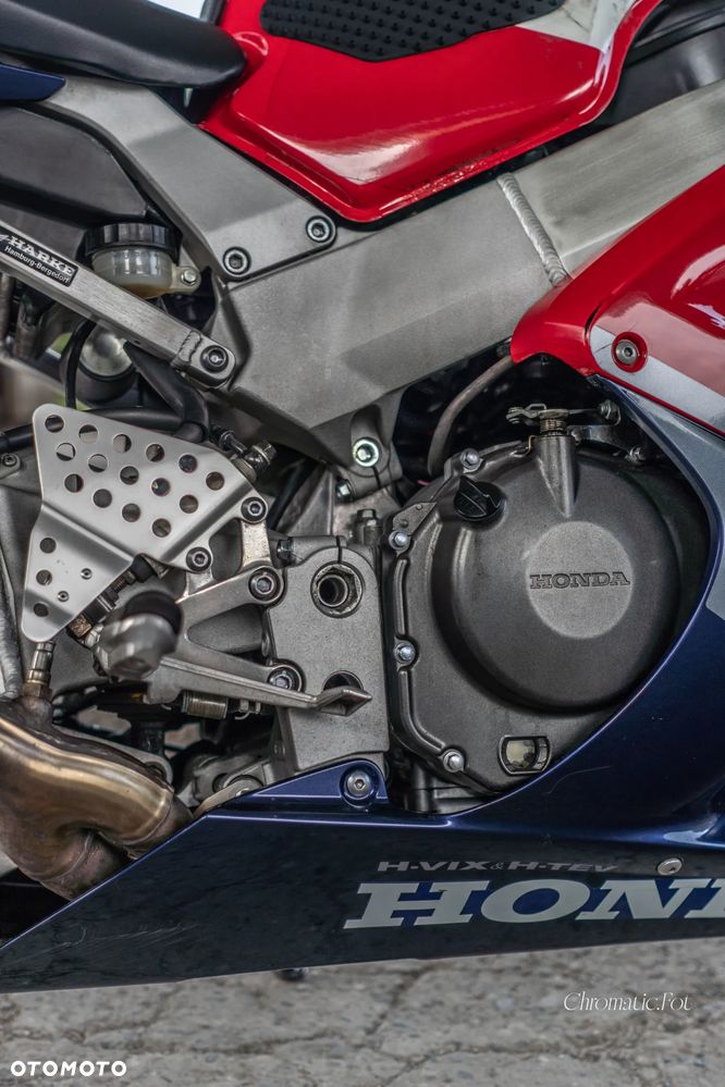 Honda CBR - 7