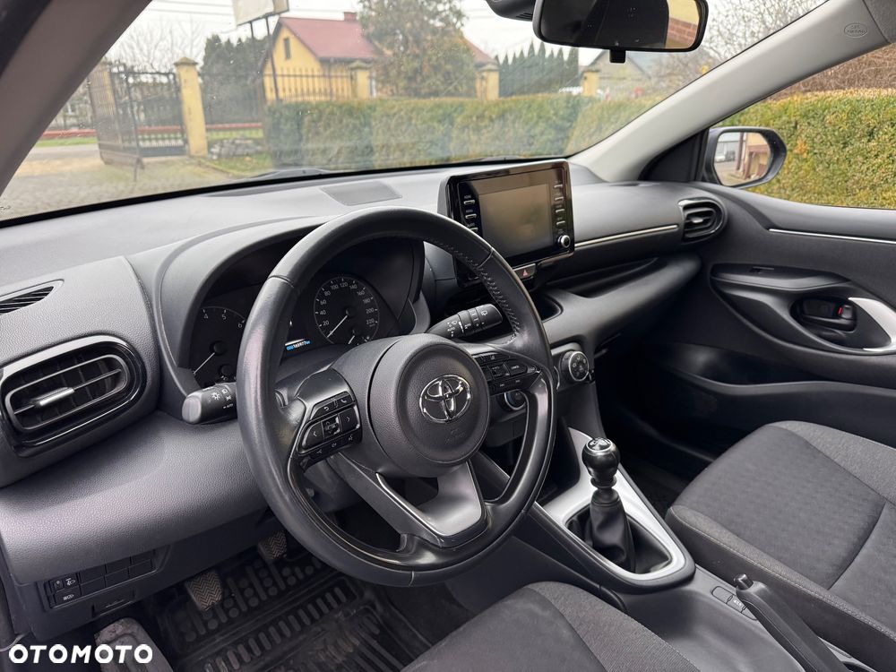 Toyota Yaris 1.5 Comfort - 12