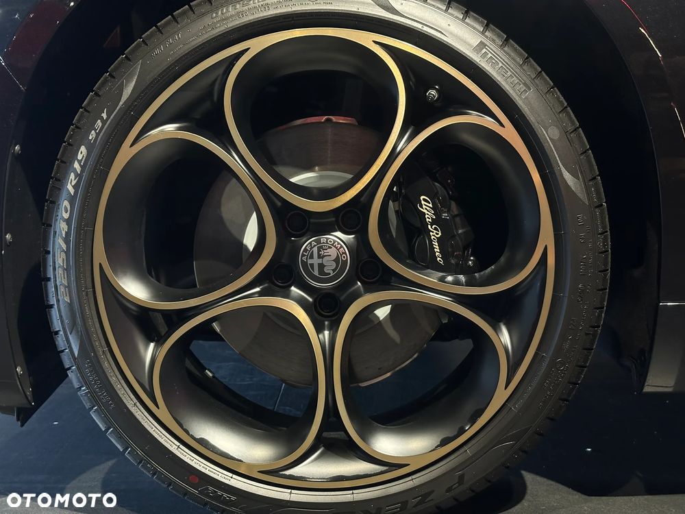 Alfa Romeo Giulia 2.0 Turbo Intensa Q4 - 7