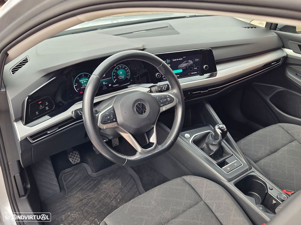 VW Golf Variant 2.0 TDi - 16