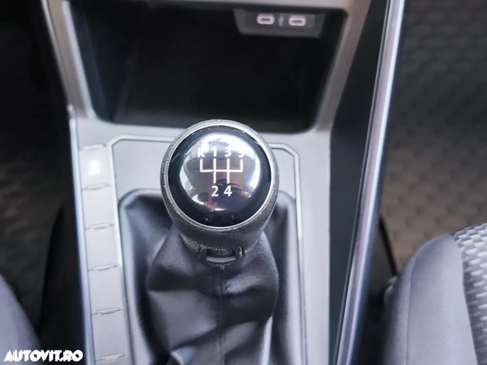 Volkswagen Polo 1.0 MPI Base - 14