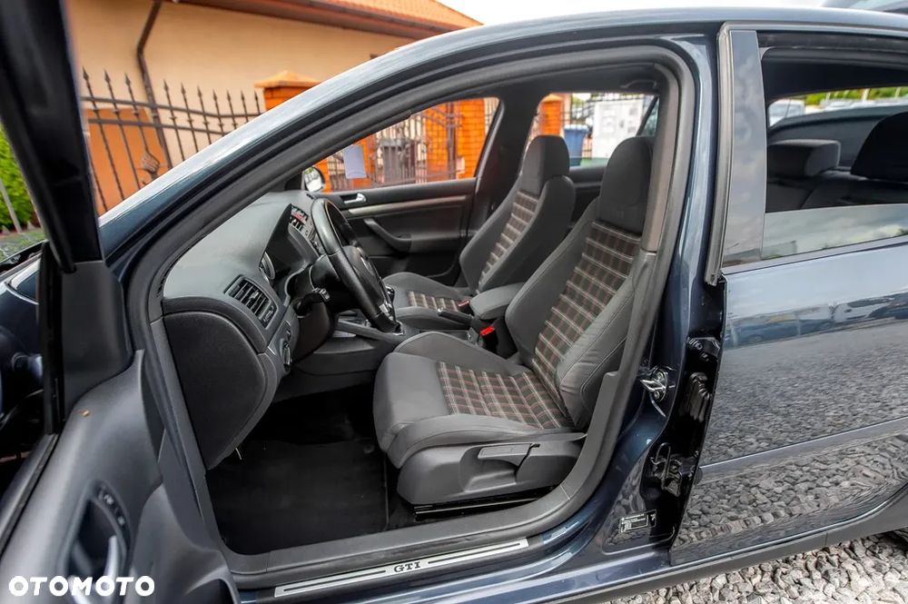 Volkswagen Golf 2.0 GTI - 16