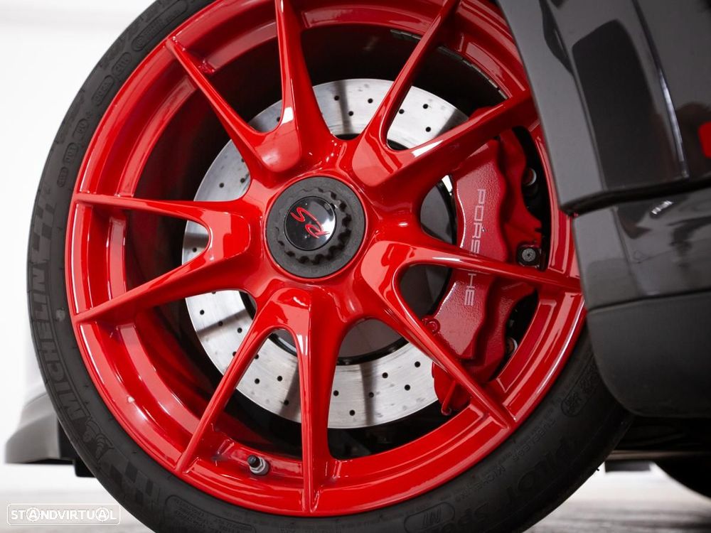 Porsche 911 (997) GT3 RS - 6