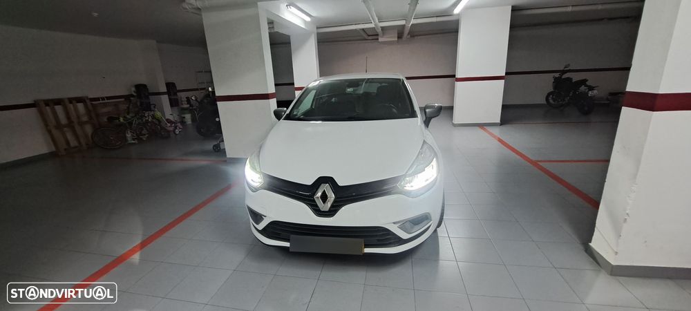 Renault Clio - 18