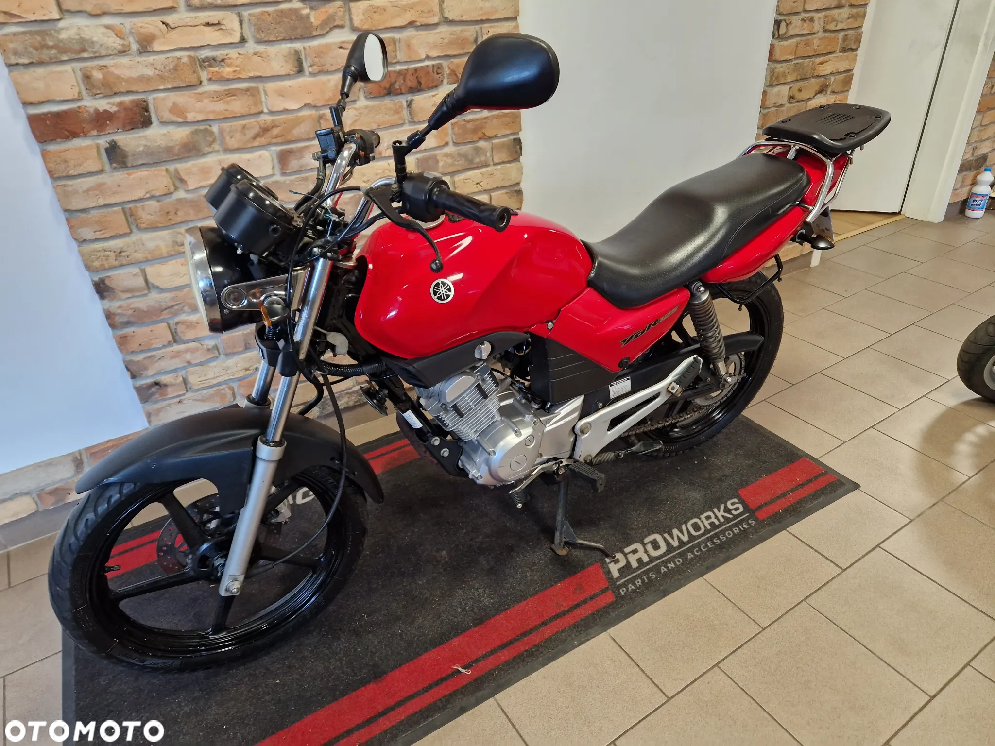 Yamaha YBR - 6