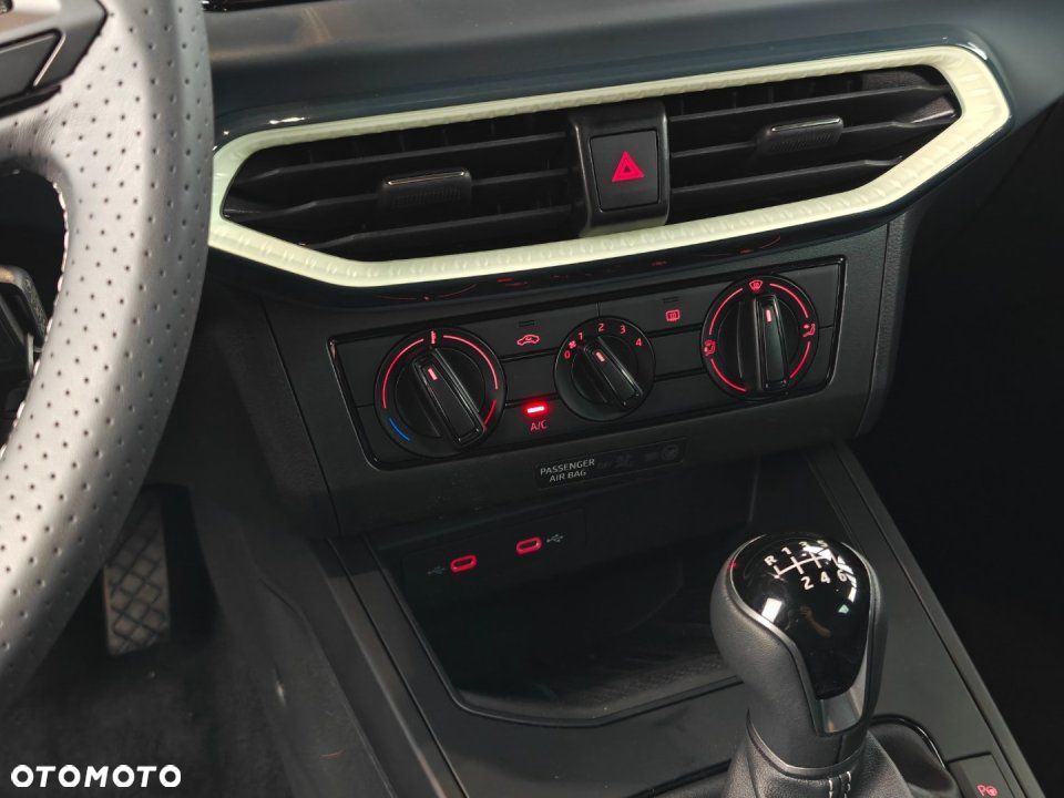 Seat Arona - 16