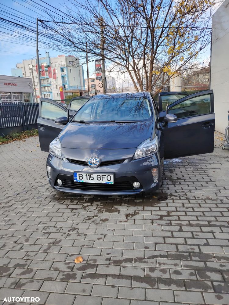 Toyota Prius Sol - 30