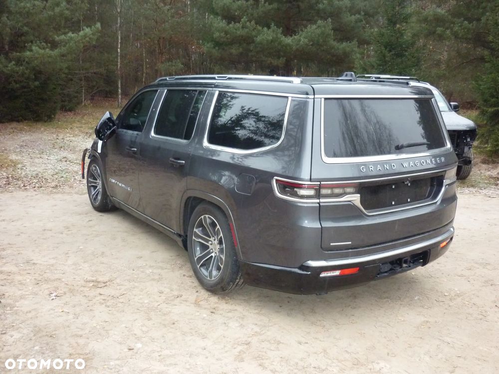 Jeep Grand Wagoneer - 4