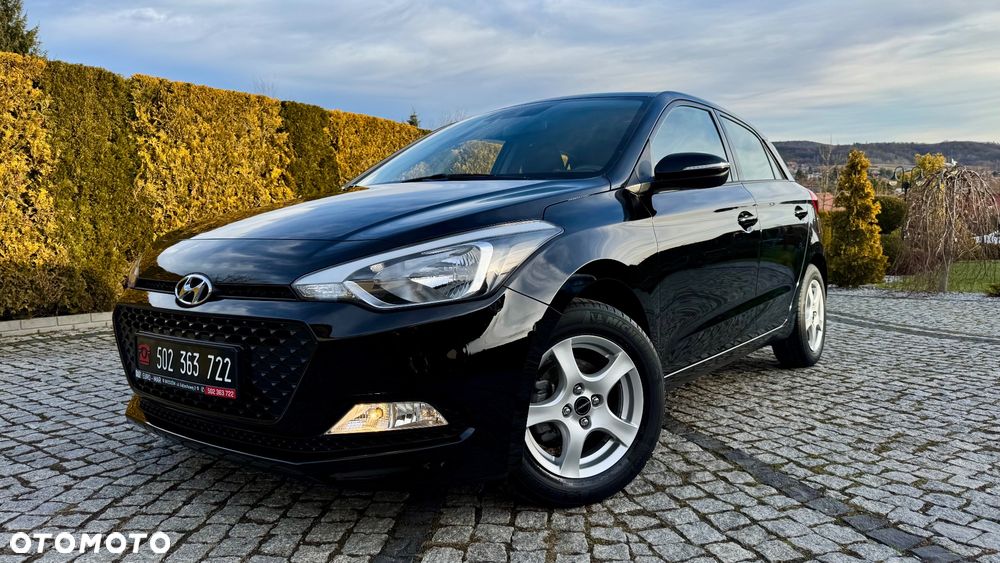 Hyundai i20 blue 1.2 Trend - 10