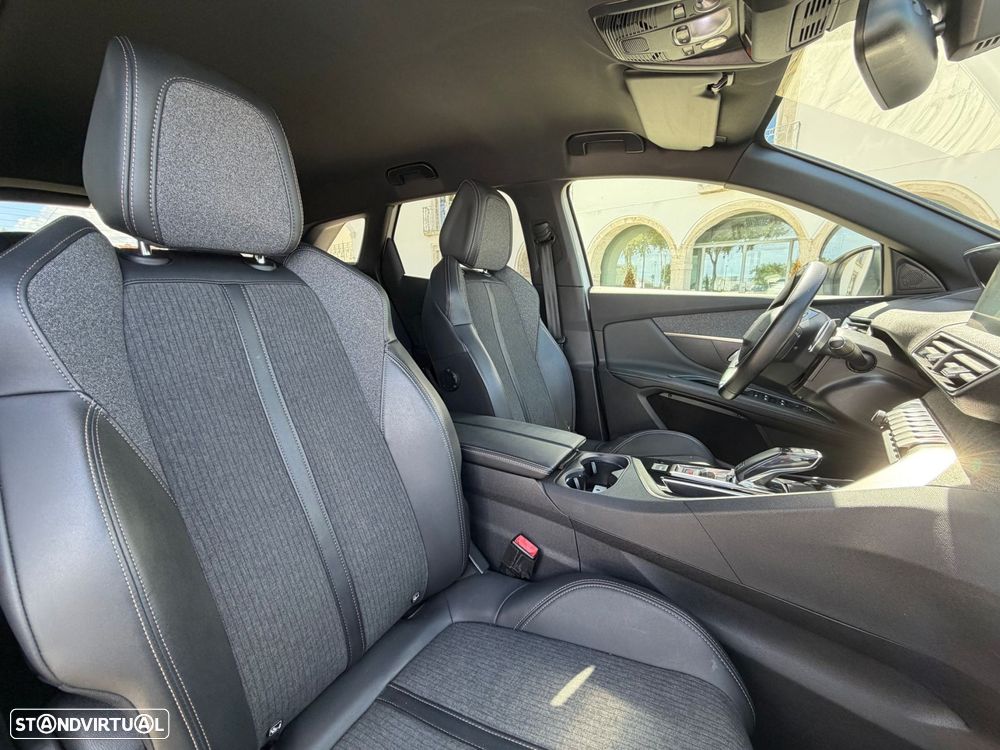 Peugeot 3008 1.5 BlueHDi GT Line EAT8 - 18