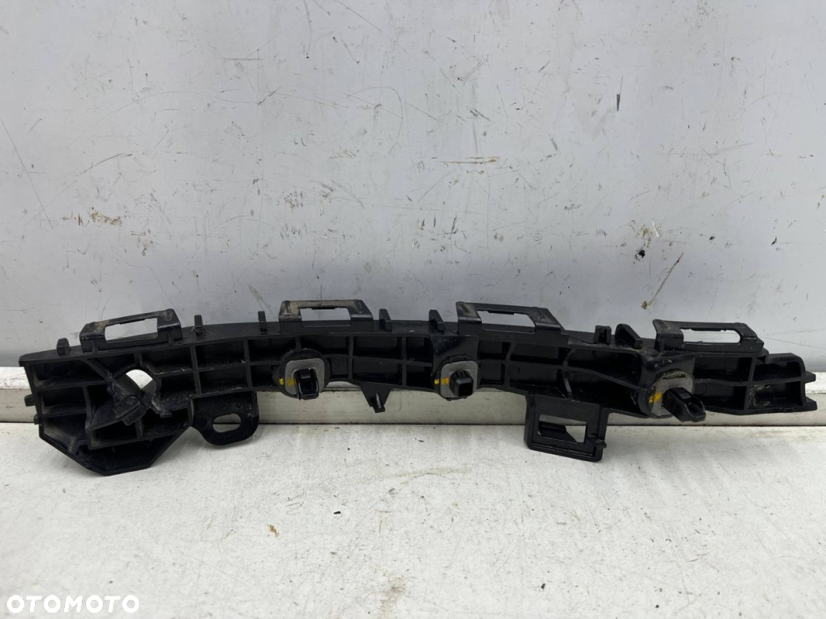Ślizg Toyota Yaris 4 IV 20r.- prawe tylne mocowanie wspornik uchwyt zderzaka prawy tył 52575-k0020 - 2
