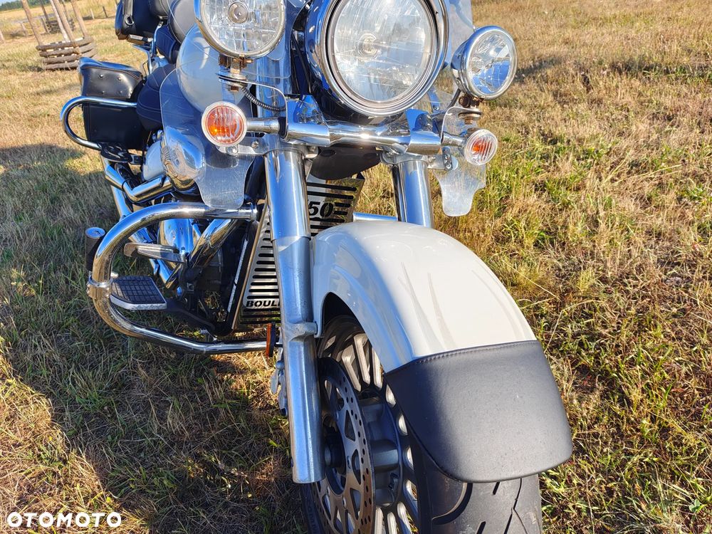 Suzuki VL 800 Volusia - Boulevard C50 - 11