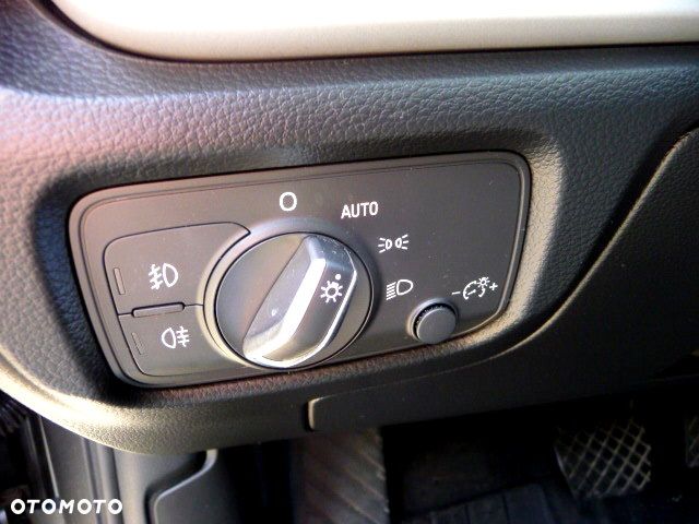 Audi A3 3-drzwiowe 1.6 TDI clean diesel Attraction S tronic - 23