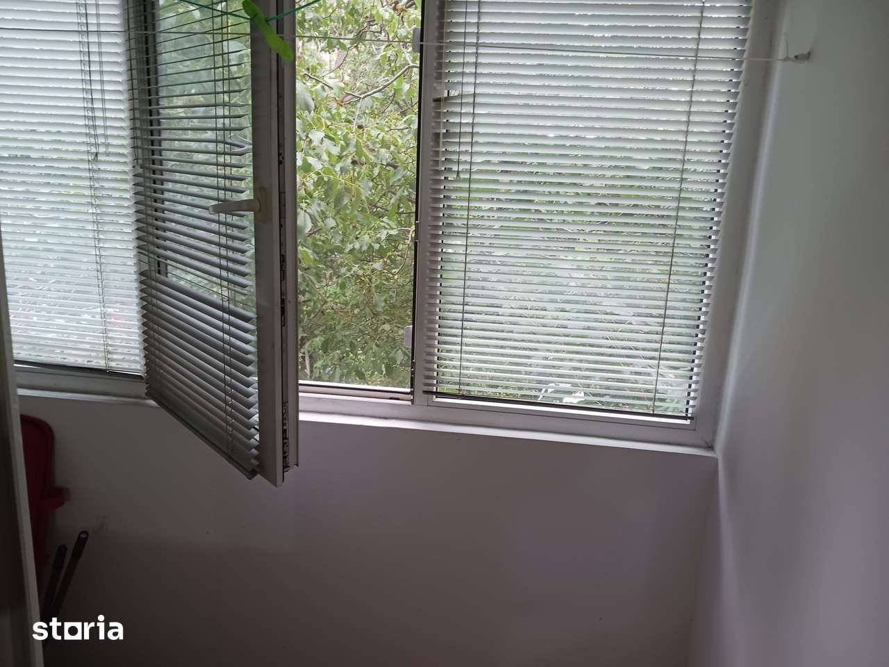 Militari-Garsoniera intre Lujerului si Gorjului, etaj 2,balcon, libera — fotografia 3