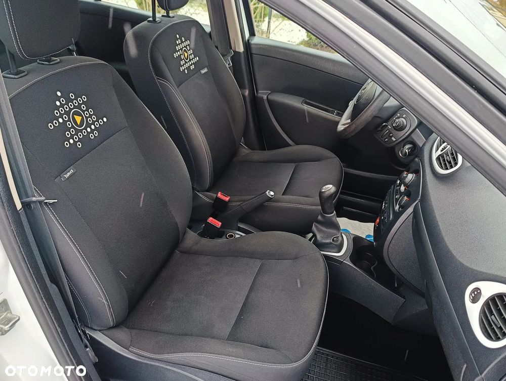 Renault Clio 1.2 16V 75 Yahoo - 14