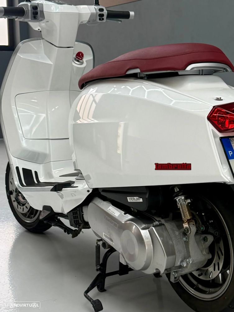 Lambretta V125 Special - 8