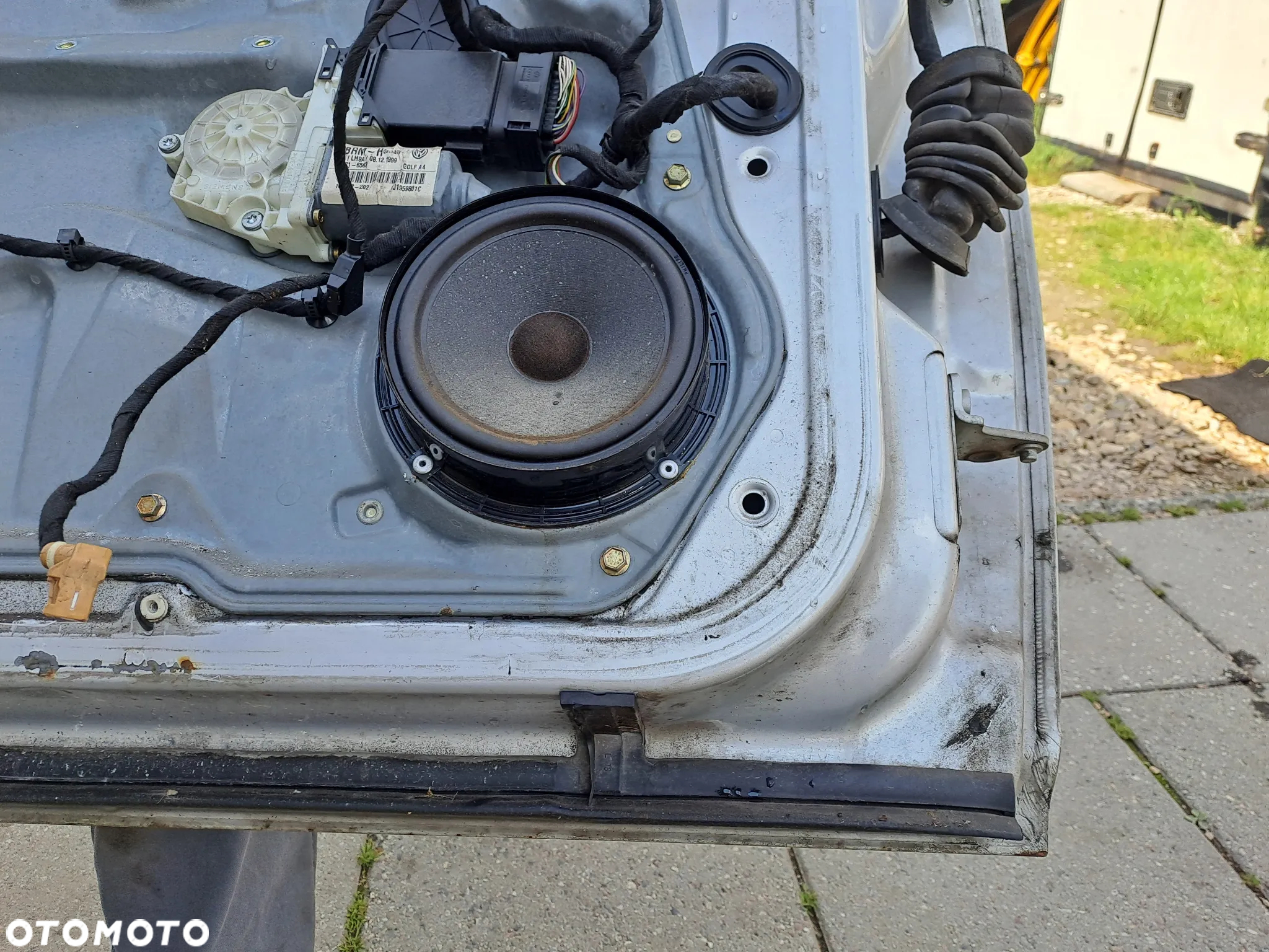 Volkswagen Golf IV 5D drzwi kompletne klapa kod lakieru LB7Z i inne - 12