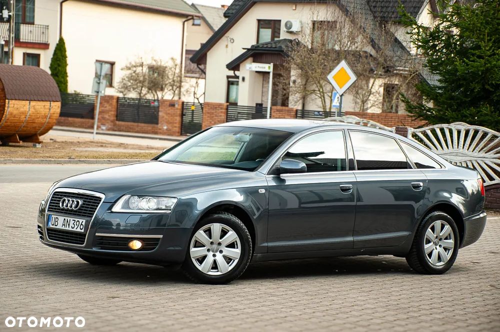 Audi A6 Limousine 2.4 - 12