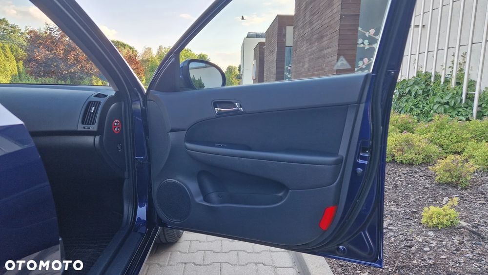 Hyundai i30 1.6 Automatik Style - 11