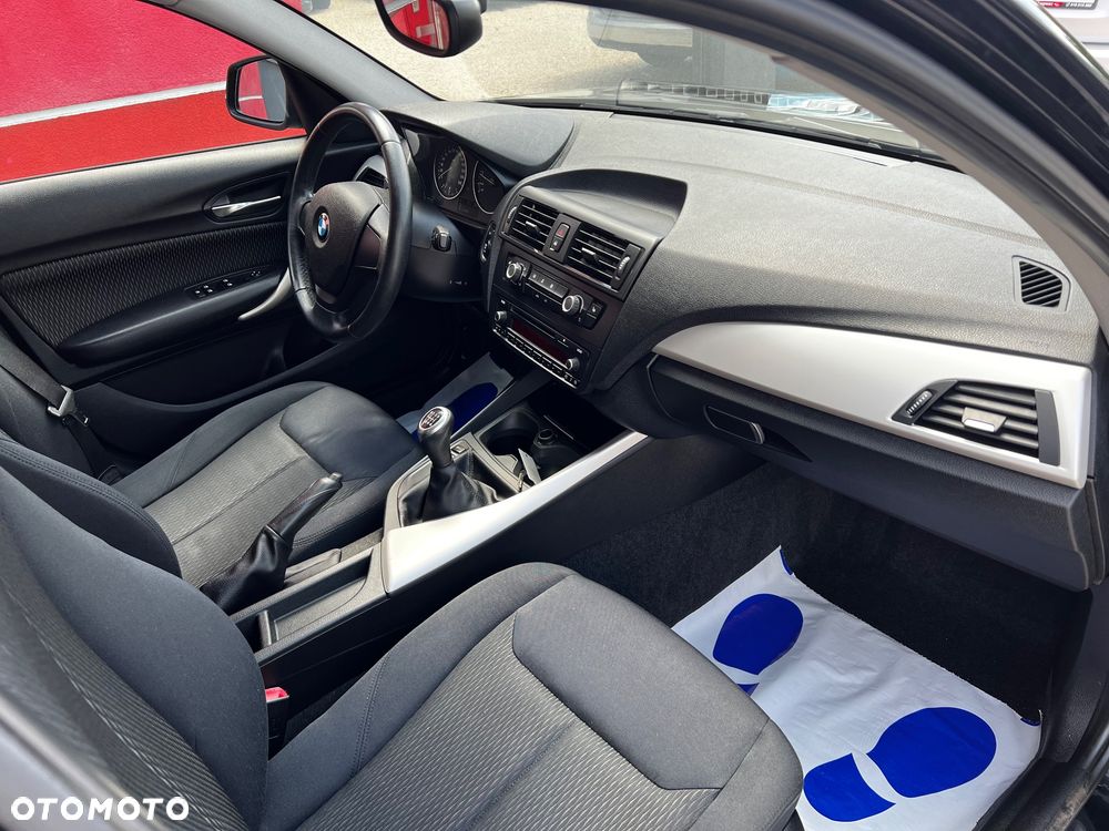 BMW Seria 1 116i - 31