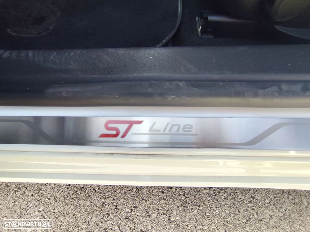 Ford Focus 1.0 EcoBoost ST-Line - 8