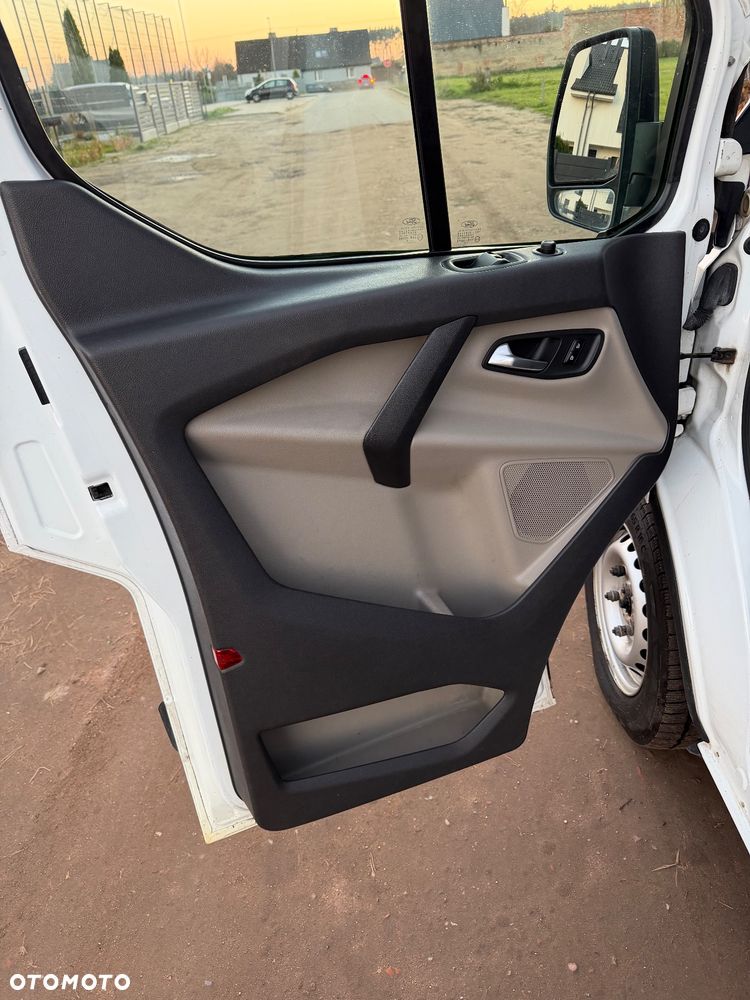Ford Tourneo Custom 300 L2H1 VA Limited - 16