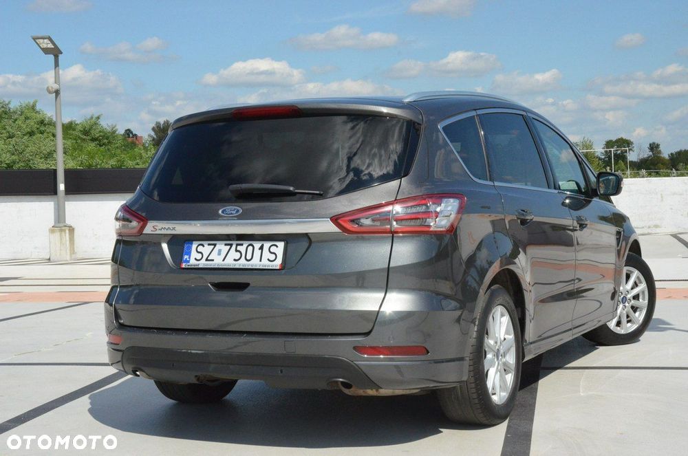 Ford S-Max - 14