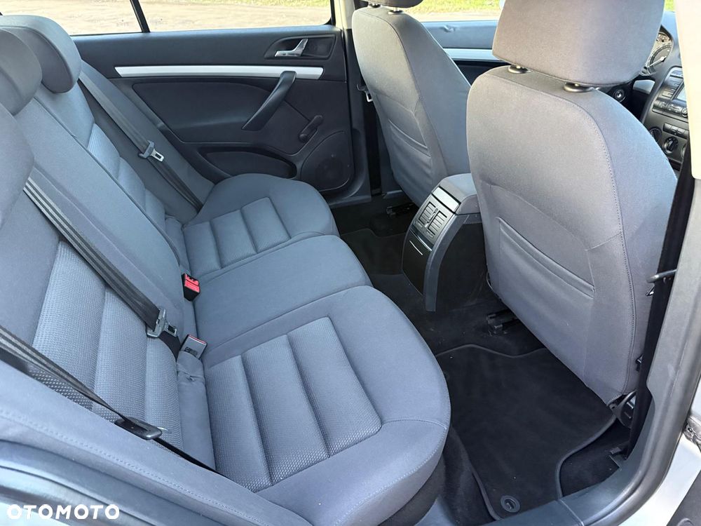 Skoda Octavia 1.6 Active - 22