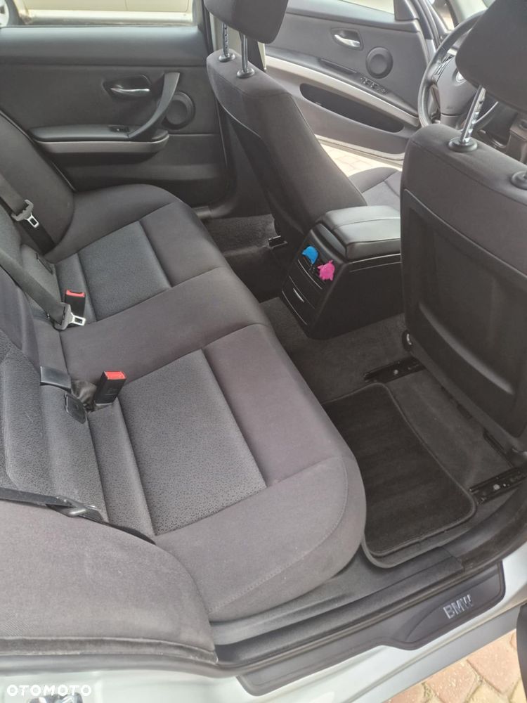 BMW Seria 3 318d - 8