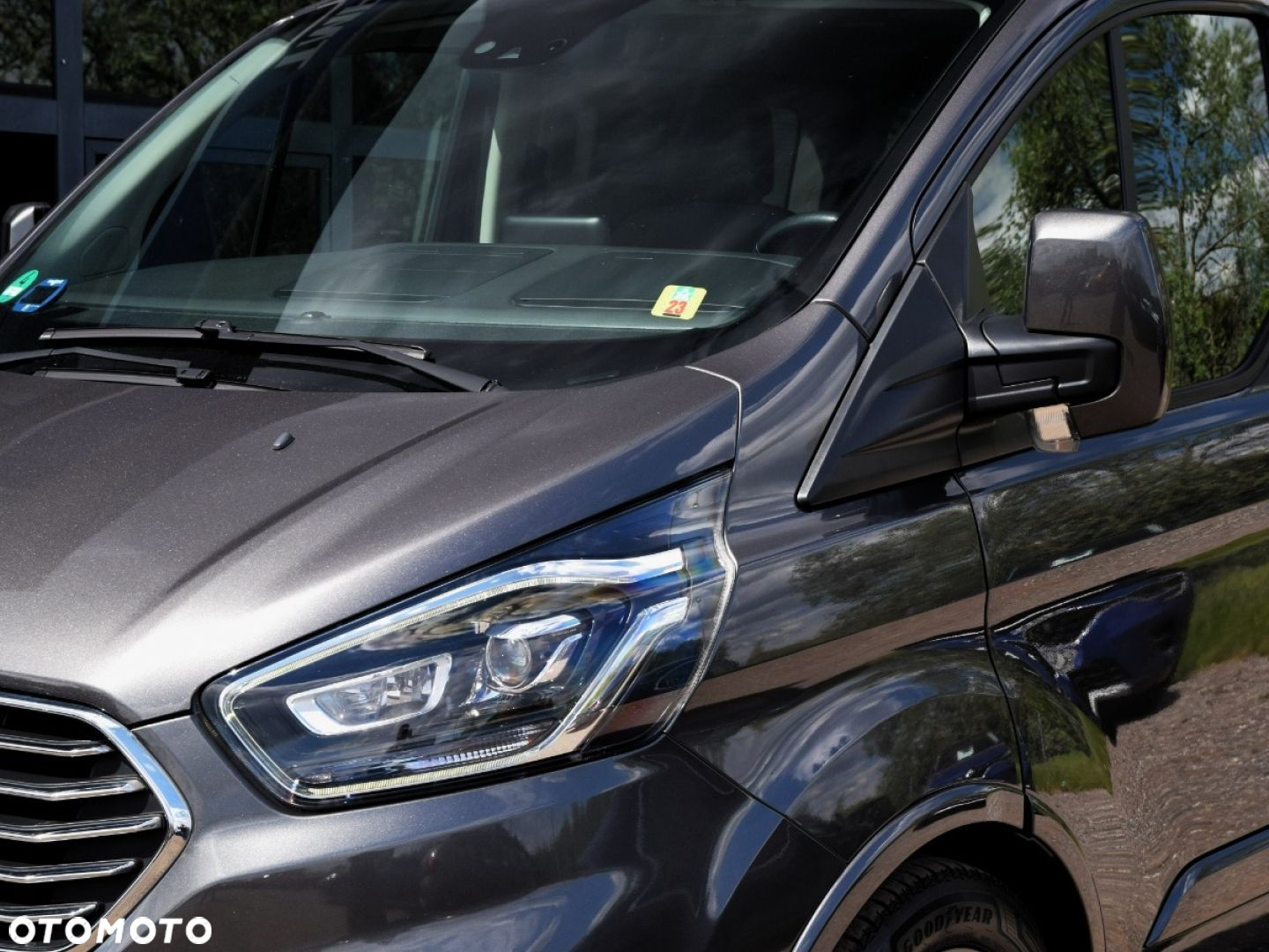 Ford Tourneo Custom - 23
