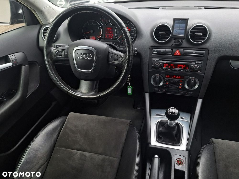 Audi A3 Sportback - 16